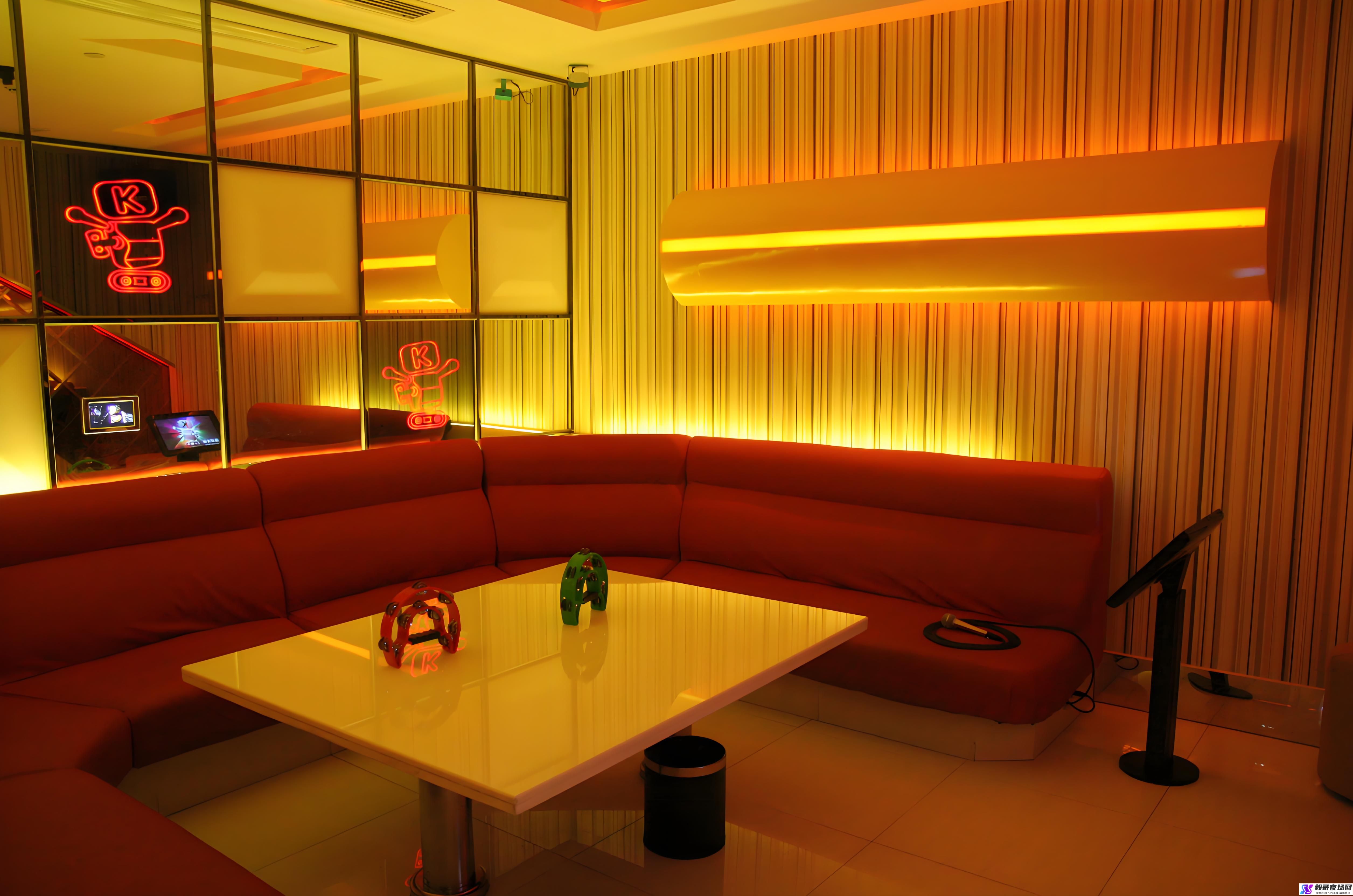 城市奢华会所诚聘精英，开启你的高薪之旅